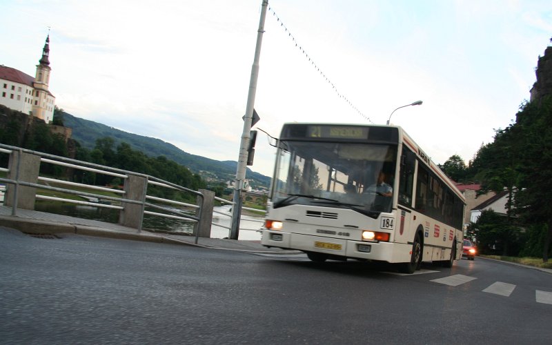 noční čas doprovod jezdit noční čas doprovod jezdit