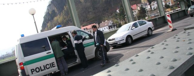 Statistika dopravní nehodovosti v období od 13. 5. 2013 do 19. 5. 2013
Během devatenáctého týdne letošního roku na děčínských silnicích došlo ke dvaadvaceti dopravním nehodám, při nichž se zranily tři osoby lehce. K těžkému zranění nedošlo. Lidský život byl ušetřen. Škoda způsobená kolizemi dosáhla výše 809.000,- Kč. Z nejčastěji sledovaných příčin tomuto týdnu vévodila nepřiměřená [...]