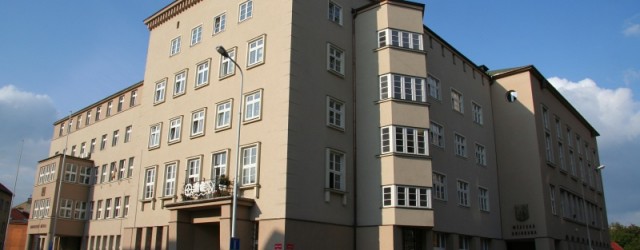 Tajemník Magistrátu města Děčín vyhlašuje výberové řízení na pracovní místo úředníka / úřednice – referenta/referentky sociálních věcí pro zajišťování agendy sociálně-právní ochrany dětí. Kompletní znění výběrového řízení najdete v příloze celého článku.
Tajemník Magistrátu města Děčín
vyhlašuje
V Ý B Ě R O V É Ř Í Z E N Í
na pracovní místo úředníka / úřednice – referenta/referentky [...]