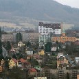 Poslední srpnový týden otevřelo nově zrekonstruované prostory neurologické oddělení nemocnice Děčín. Šest nových lůžek a jeden septický box jednotky intenzivní péče čeká na pacienty s mozkovými příhodami.
Za plného provozu se v nemocnici během prázdnin upravovalo neurologické oddělení. Ministerstvo zdravotnictví totiž dočasně pozastavilo děčínské nemocnici statut Iktového centra pro léčbu cerebrovaskulárních onemocnění a pacienti s náhlou [...]