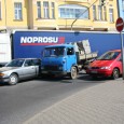Nárůst kamionů ve městě je jedním z mnoha paradoxů Plavebního stupně Děčín (PSD), velmi drahého a ekonomicky sporného projektu. V dokumentaci EIA, kterou nedávno předložilo Ředitelství vodních cest Ministerstvu životního prostředí k posouzení, se uvádí, že ani po vybudování plavebního stupně nebude dolní Labe splavné po celý rok. Studie navíc předpokládá návaznou silniční dopravu po [...]