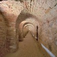 Klub Vojenské Historie – Pevnost Terezín Vás srdečně zve na celodenní nedělní prohlídky podzemního minového systému Hlavní pevnosti Terezín. Navíc je součástí procházka po systému opevnění Hlavní pevnosti a výstava historických pohlednic a plánů v bývalém muničním skladu. Prohlídky se konají v neděli 24. 6. 2012 a v červenci každou neděli. Začátky jsou každou celou [...]