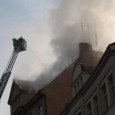 31.12. 10:01 Na linku tísňového volání bylo oznámeno, že se kouří ze střechy čtyřpatrového domu v Teplické ulici v Děčíně – Podmoklech. K požáru vyjela jednotka HZS ÚK ze stanice Děčín a dobrovolné jednotky z Horního Žlebu a Děčína – Starého Města. Hořelo v půdním prostoru. Z domu bylo evakuováno  12 lidí.  Hasiči [...]