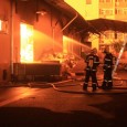 Patnáct jednotek hasičů od čtvrtečního večera likvidovalo požár skladu proutěného nábytku v Děčíně. Hodinu po půlnoci hasiči dostali oheň pod kontrolu. Nikomu se nic nestalo.
Hasiči byli u skladu v Jezdecké ulici zhruba od 22 hodin. “Jednotky jsou stále na místě, oheň už ale mají pod kontrolou,” řekla iDNES.cz pracovnice operačního střediska hasičů Ústeckého kraje krátce [...]